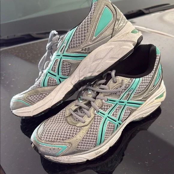 Asics Grey Mesh Sneakers with Green Stripes Sz 10.5 ASICS Gel-NYC Cloud Grey Green | 1203A383-022 | Laced main image 3